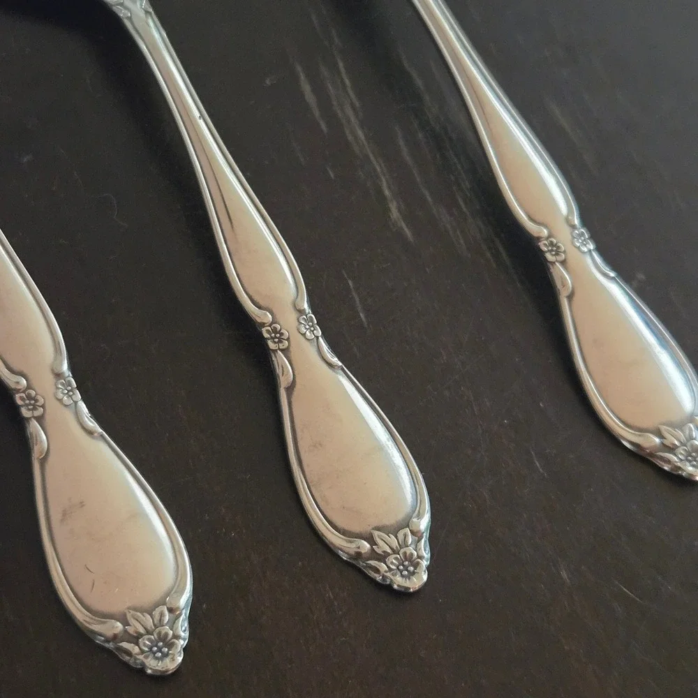 Oneida‎ Community Chatelaine Set of 4 Serving Spoons 8.25